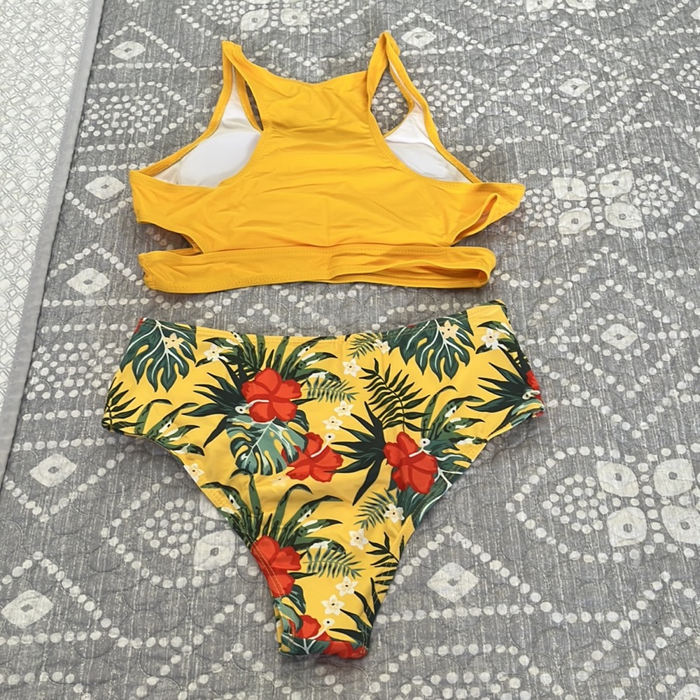 Bikini 2 piece - Picture 2 of 2